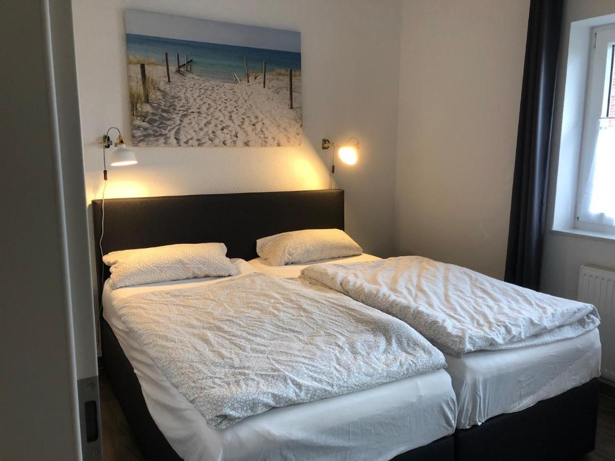 Ferienhaus Wattkieker Sehestedt  エクステリア 写真